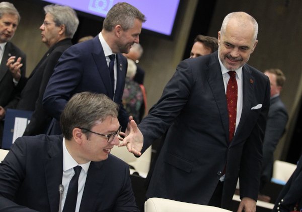 
	Президентът на Сърбия Александър Вучич (ляво) и премиерът на Албания Еди Рама

	Снимка: Олег Попов, Investor Media Group
