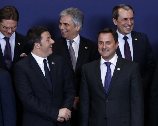 
	Премиерът на Финландия Юрки Катайнен, министър-председателят на Италия Матео Ренци, канцлерът на Австрия Вернер Файман, министър-председателят на Люксембург Савиер Бетел и министър-председателят на България Орешарски на &bdquo;семейна снимка&ldquo; на срещата на върха на лидерите на Европейския съюз в Брюксел, на 20 март 2014 г.&nbsp;
