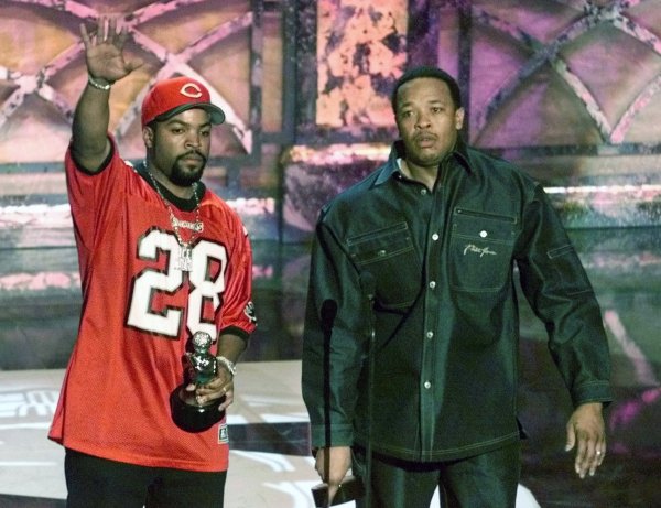 
	В чест на работата на Доктор Дре и Ice Cube в N.W.A., през 2000 г. специализираното хип-хоп списание The Source награждава двамата за постижения в музиката.
