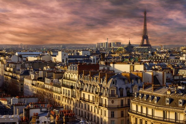
	Столицата на Франция Париж заема шесто място като най-предпочитан град от туристите.
