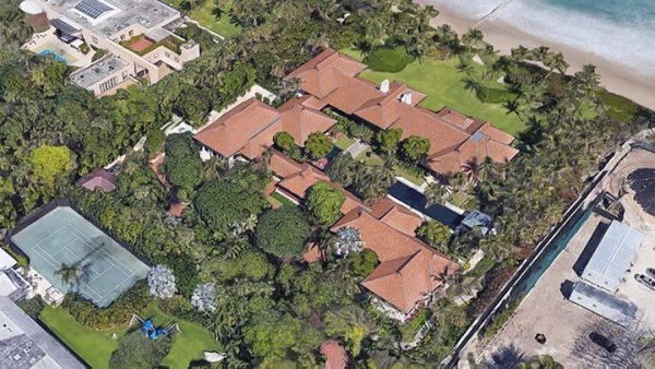 
	Palm Beach Mansion в Палм Бийч, Флорида - продадено за 99,13 млн. долара за

	Източник: Google Aerial View Map&nbsp;
