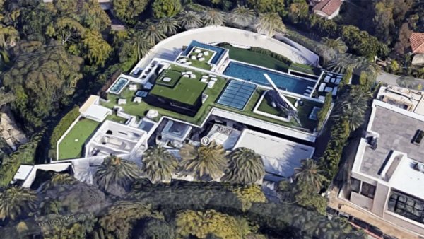 
	&nbsp;

Bel Air Mansion в Лос Анджелис - продадено за 94 млн. долара 

	Източник: Google Aerial View Map&nbsp;

