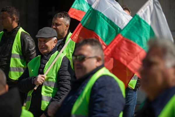 
	Превозвачи протестират в София срещу пакета &quot;Мобилност&quot;.&nbsp;Снимка: Димитър Кьосемарлиев, Investor Media Group
