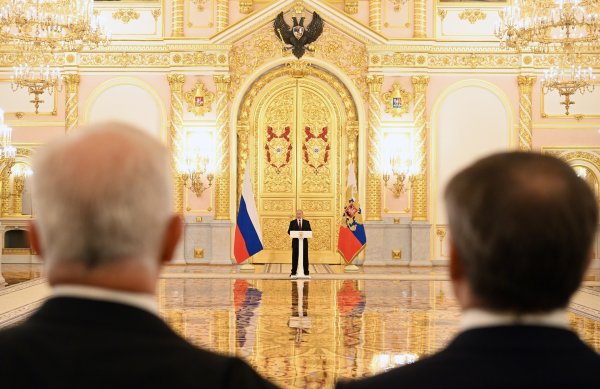 По време на събитие в Кремъл. Снимка:  /SERGEI BOBYLEV/SPUTNIK/KREMLIN POOL ЗАДЪЛЖИТЕЛЕН КРЕДИТ