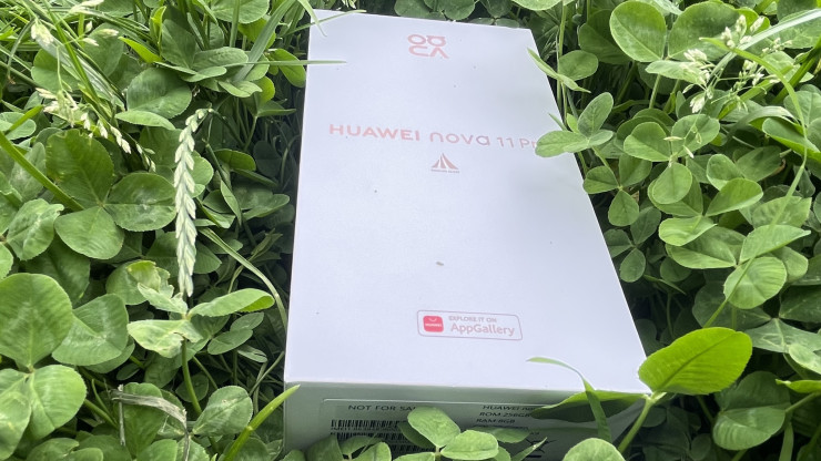 Huawei nova 11 Pro. Снимка: Бойчо Попов/Investor Media Group	