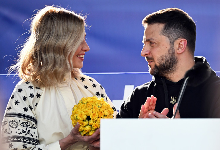 Володимир Зеленски и съпругата му Олена по време на концерта #UkraineNato33 за Украйна във Вилнюс. Снимка: EPA/БГНЕС