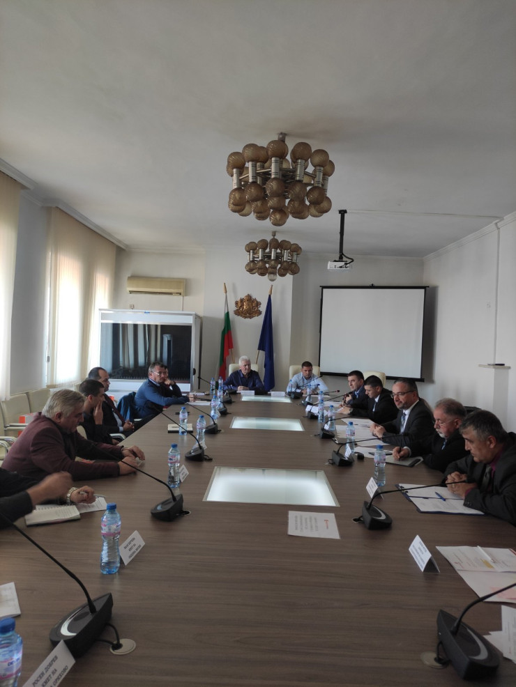 Срещата на мениджърите на „Електрохолд“ с представители на община Враца. Снимка: „Електрохолд“ 