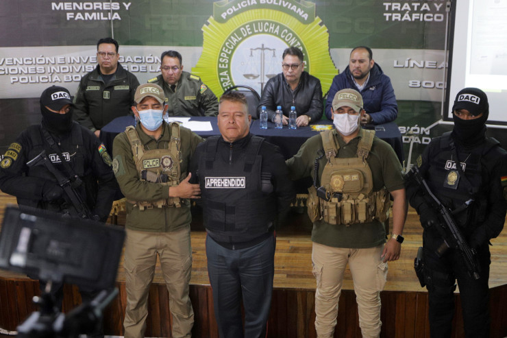 Уволненият генерален командир на боливийската армия Хуан Хосе Сунига е арестуван за участие в опит за преврат. Снимка: EPA/STR
